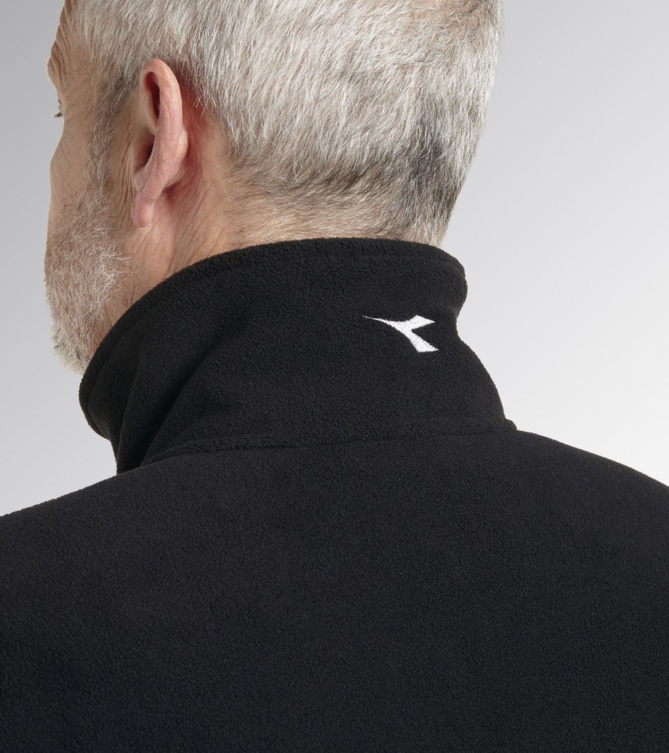 17211816 DIADORA MAJICA SWEAT PILE FZ SIVA M