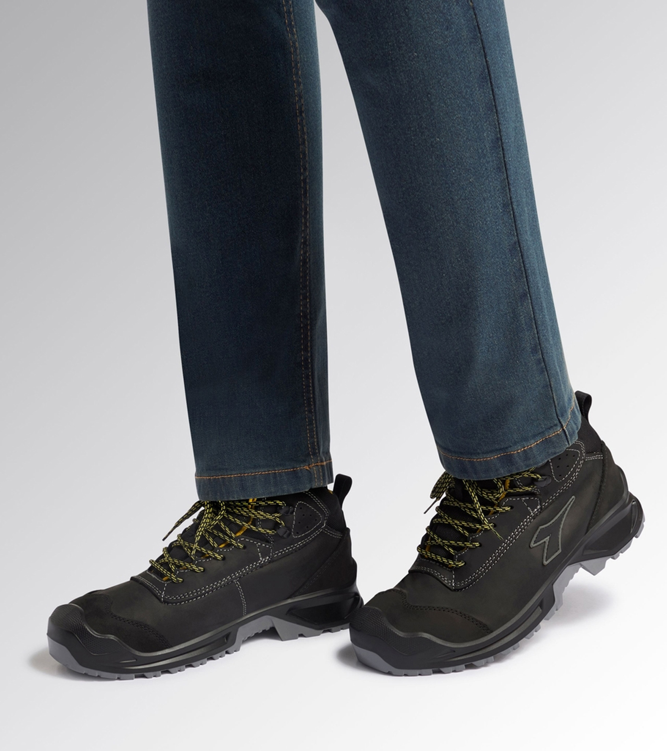 18102346 DIADORA CLASSIC LOW S3S FO SC LG SR 46 CRNE